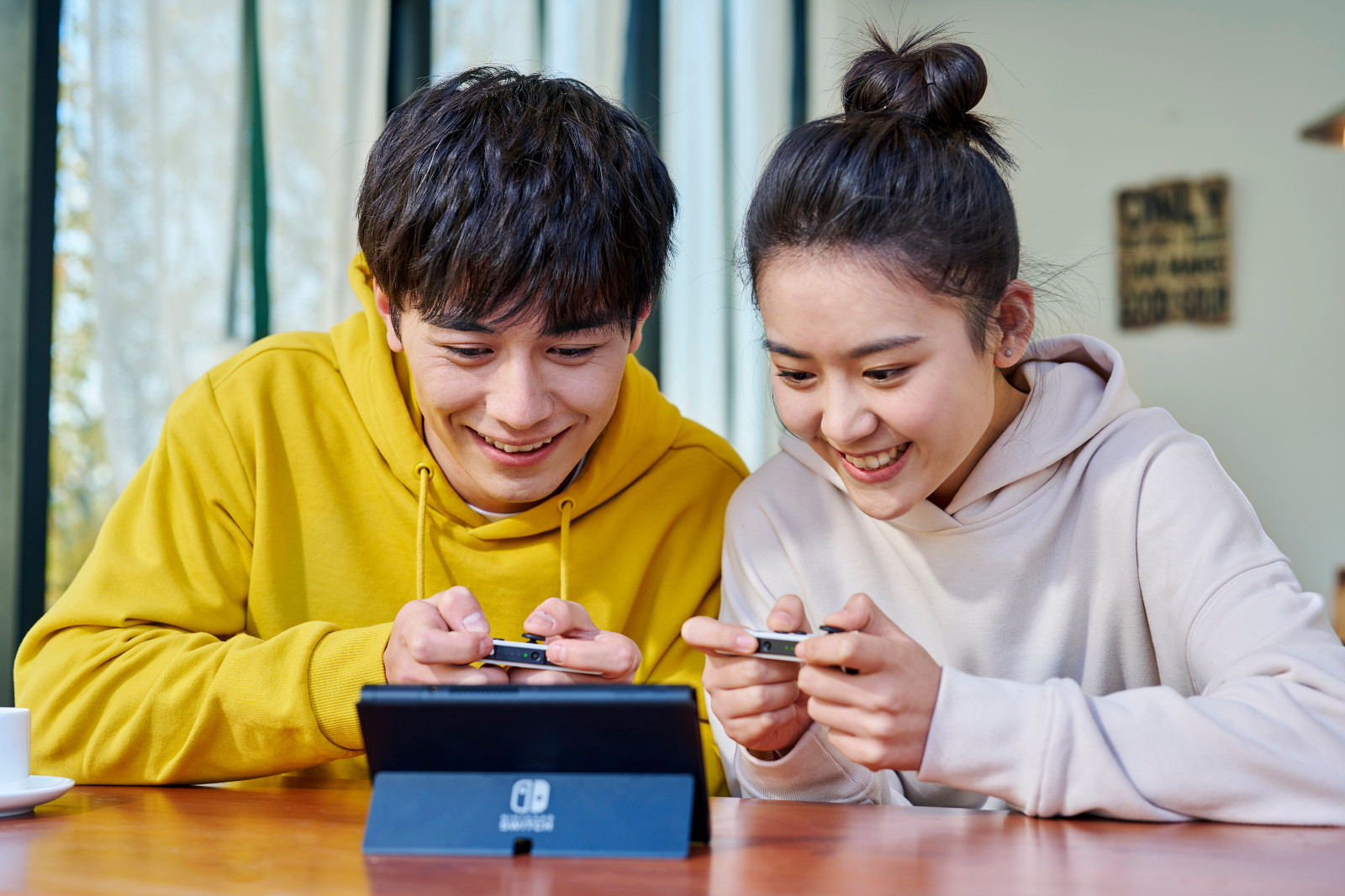 国行任天堂Switch OLED今日发售 满足用户多重**
需求