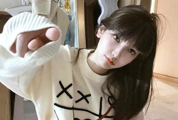 熊猫主播叶知秋直播表示已买房，直言上海的房子也可轻松拿下！
