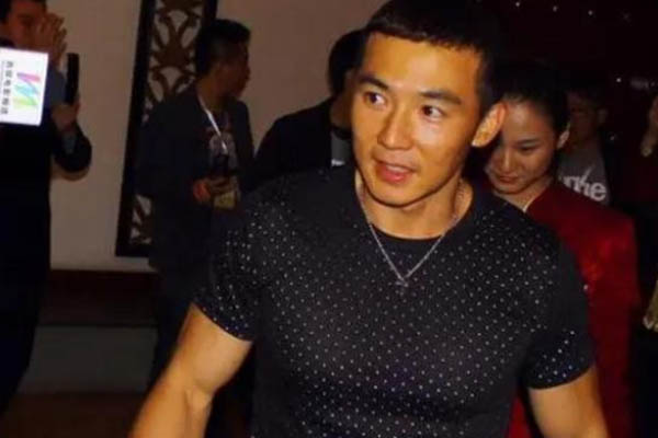 网红刘畊宏本草纲目健身操热度仍未下降，观众纷纷求完整版视频全套！
