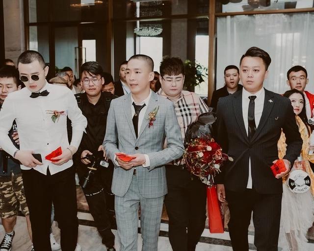 网红“源佑手”齐聚锦州为天佑庆生！刘一手在ktv性情落泪被赞义气！
