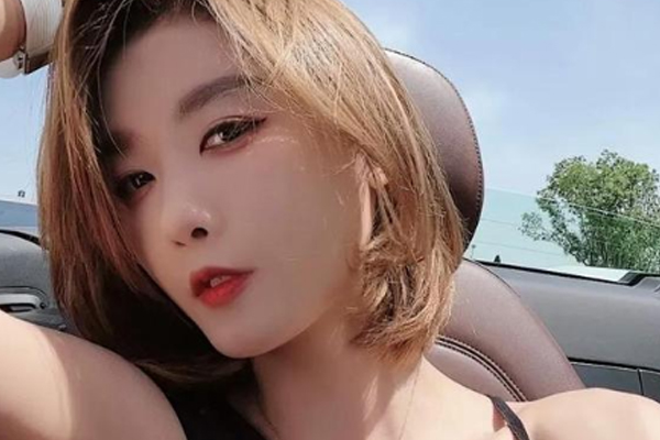 斗鱼网红聂小雨抢痞幼PC粉丝狂掉，连美照都无人问津！
