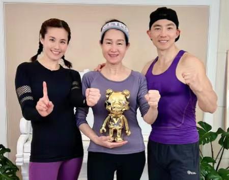 网红刘畊宏泪洒直播间，直言：“一定要带领你们健健康康地走人生！”