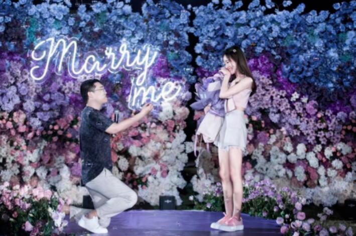 YY阮君与土豪前男友结婚，网友：“宜昌最豪横”求婚！