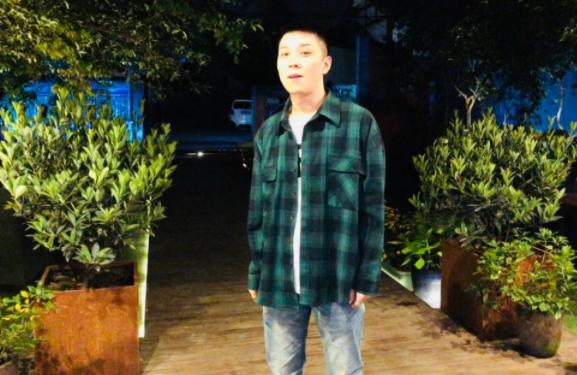 网红王小国正式解封回归，喊话丈门粉丝再等一等！