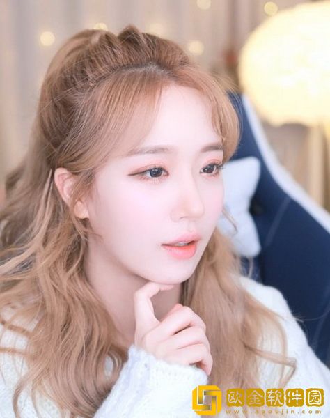 学生服双马尾骑射戴口罩视频